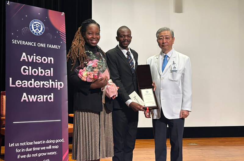 SOUTH KOREA: Zimbabwean surgeon wins global leadership award