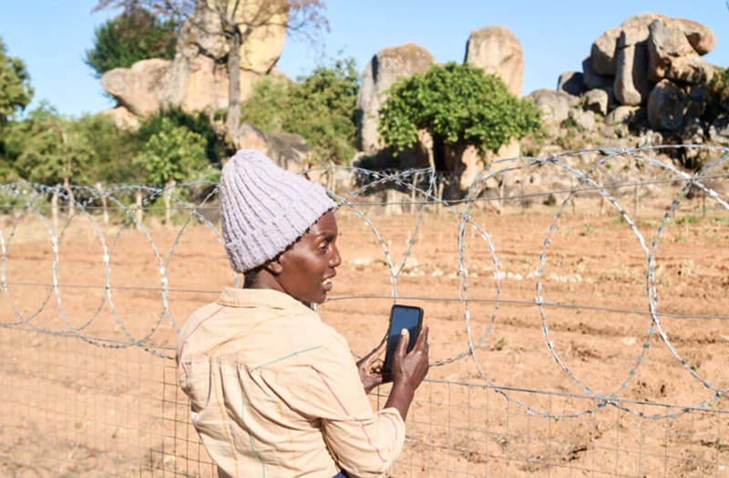 Matobo Hills: Zimbabwe villagers still climbing mountains for mobile phone signal