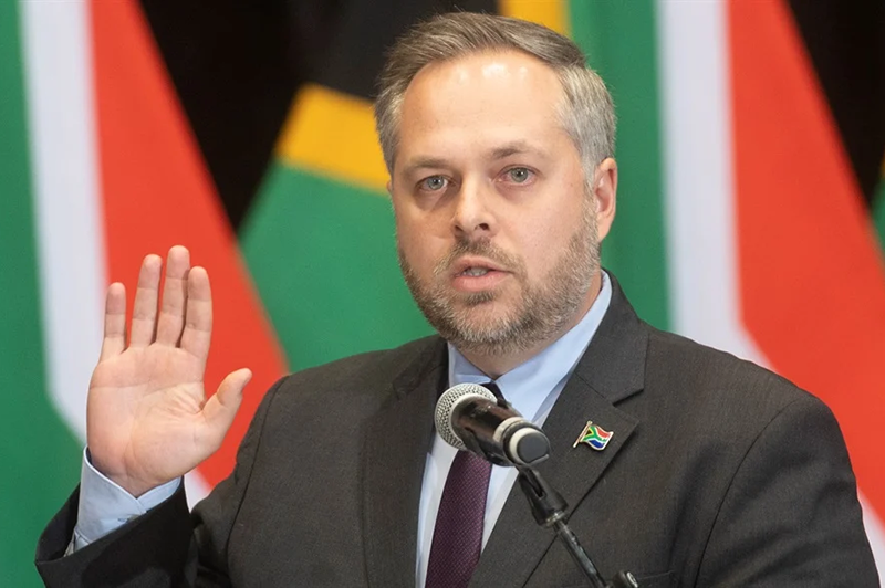 Home affairs minister Leon Schreiber