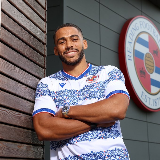 Reading midfielder Andy Rinomhota