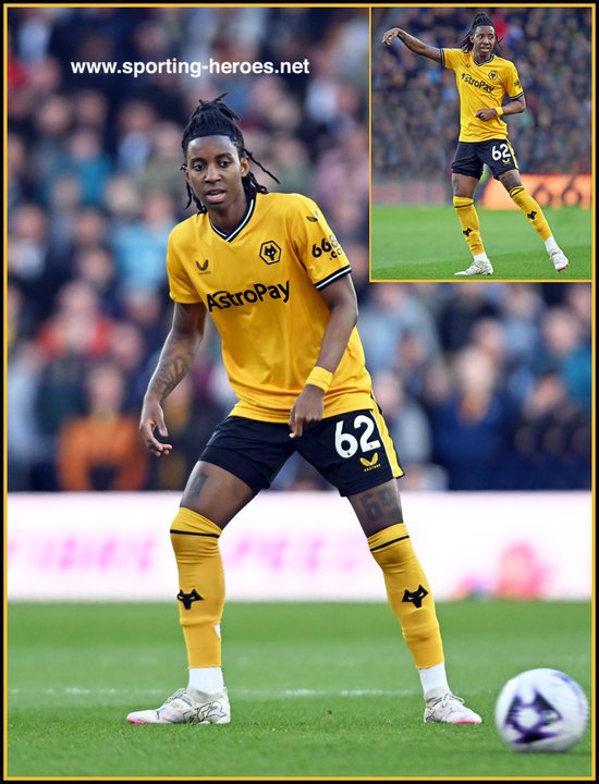 Wolves forward Tawanda Chirewa